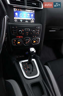 Хетчбек Citroen DS4 2014 в  фото 29 Хетчбек Citroen DS4 2014 в
