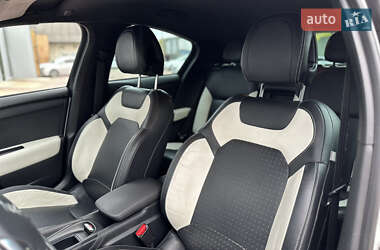 Хэтчбек Citroen DS4 2011 в 
