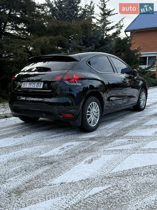 Хэтчбек Citroen DS4 2012 в Полтаве
