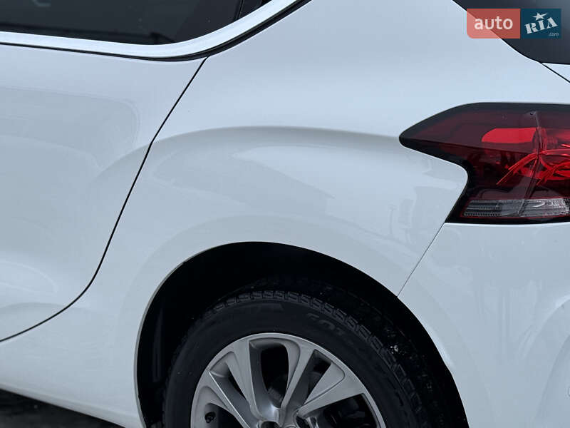 Хетчбек Citroen DS4 2012 в Стрию