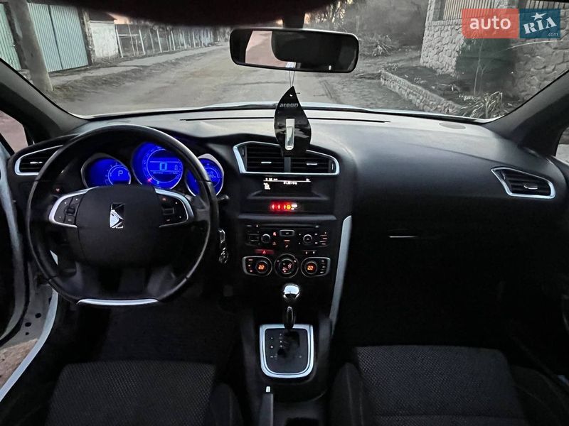 Хэтчбек Citroen DS4 2013 в Первомайске