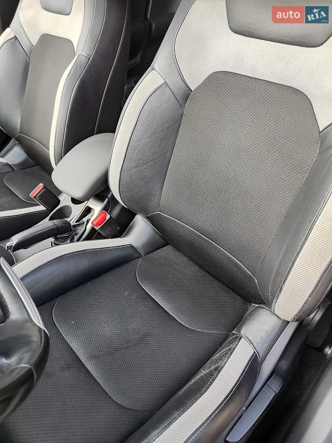 Citroen DS4 2013 VIN VF7NX5FEADY511065 фото оголошення 19 з 24