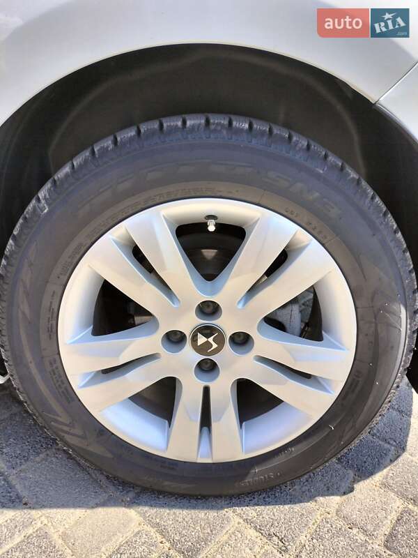 Хэтчбек Citroen DS5 2013 в Южном фото 15 Хэтчбек Citroen DS5 2013 в Южном