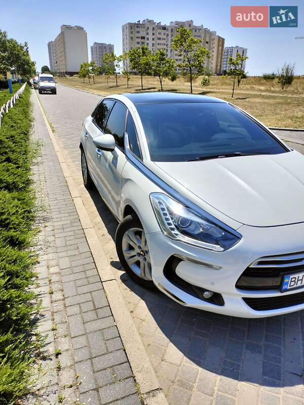 Хэтчбек Citroen DS5 2013 в Южном фото 25 Хэтчбек Citroen DS5 2013 в Южном