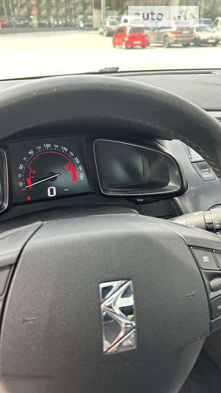 Хэтчбек Citroen DS5 2013 в Тернополе фото 9 Хэтчбек Citroen DS5 2013 в Тернополе