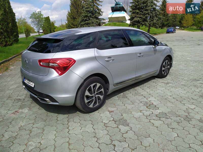 Хэтчбек Citroen DS5 2013 в Дубно