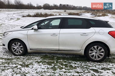 Хетчбек Citroen DS5 2013 в 