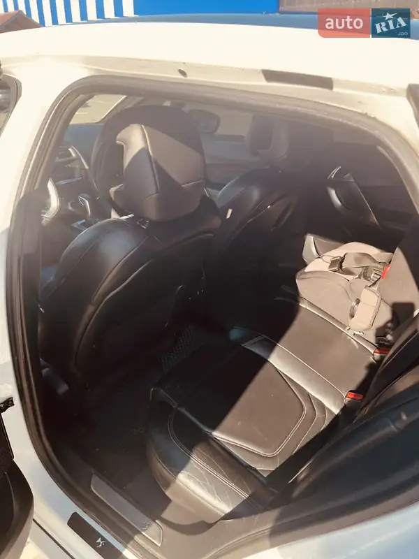 Хэтчбек Citroen DS5 2013 в 
