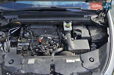 Хэтчбек Citroen DS5 2013 в 