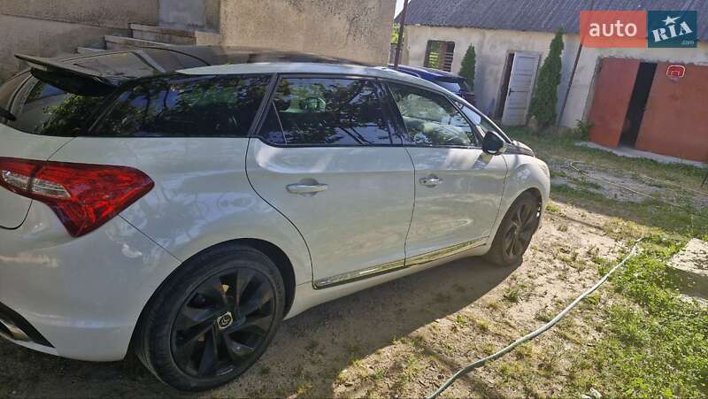 Хэтчбек Citroen DS5 2012 в Мукачево