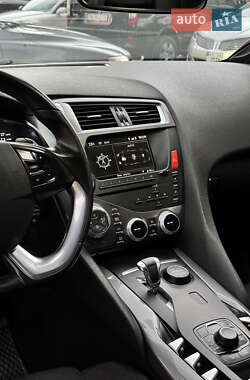 Хэтчбек Citroen DS5 2013 в 