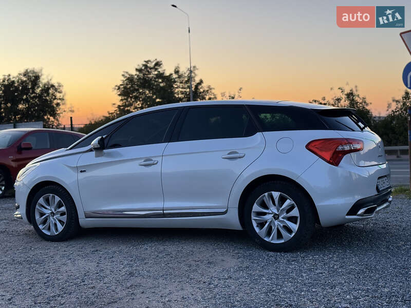 Хэтчбек Citroen DS5 2014 в Тернополе