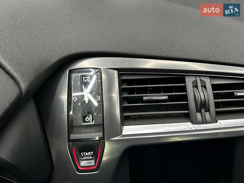 Хэтчбек Citroen DS5 2014 в Черновцах