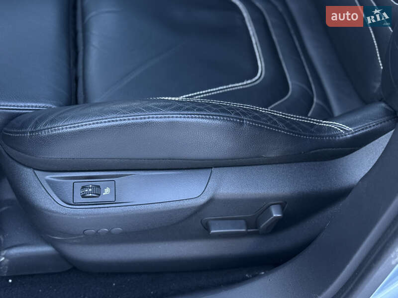 Хэтчбек Citroen DS5 2011 в Самборе