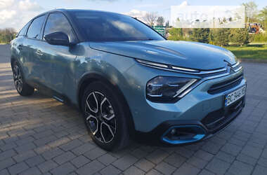 Хэтчбек Citroen e-C4 2021 в 