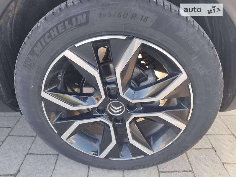 Хэтчбек Citroen e-C4 2021 в Львове фото 28 Хэтчбек Citroen e-C4 2021 в Львове