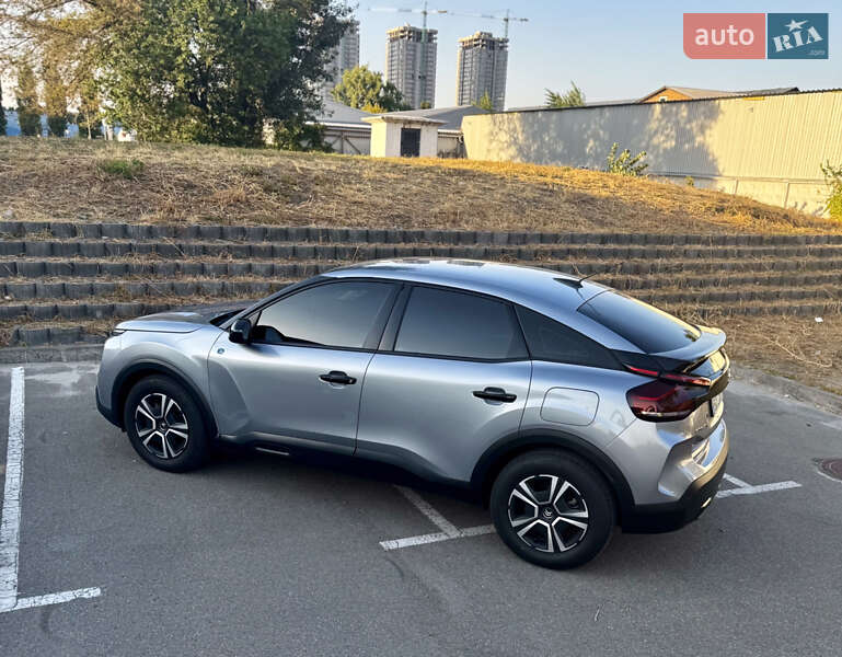 Хэтчбек Citroen e-C4 2021 в 