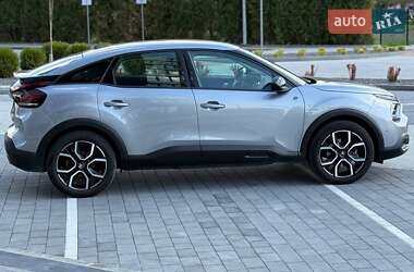 Хэтчбек Citroen e-C4 2022 в 
