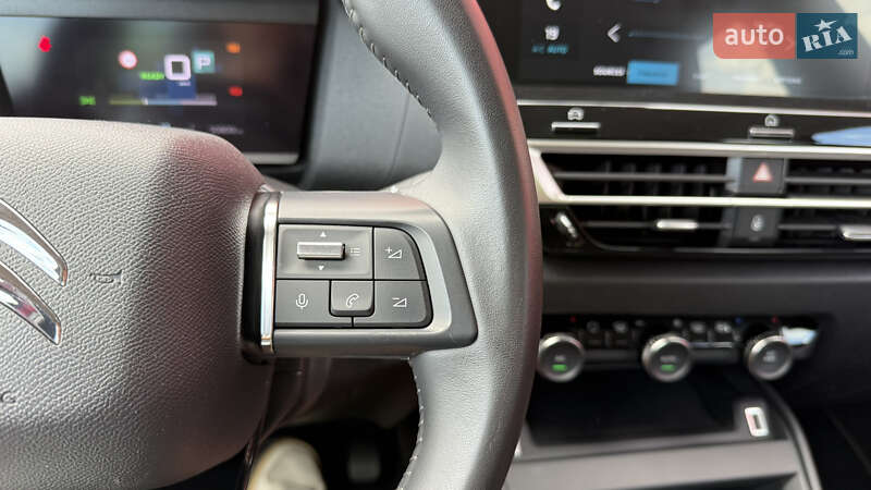 Хэтчбек Citroen e-C4 2023 в Киеве фото 27 Хэтчбек Citroen e-C4 2023 в Киеве