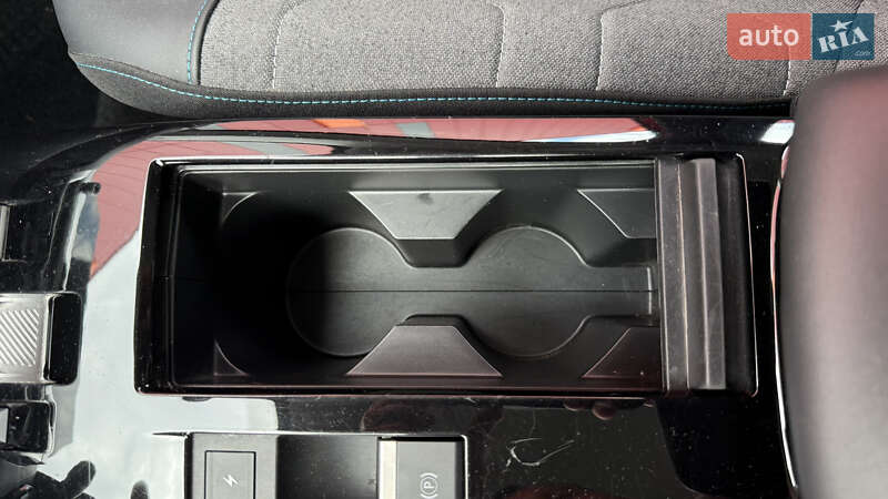 Хэтчбек Citroen e-C4 2023 в Киеве фото 36 Хэтчбек Citroen e-C4 2023 в Киеве