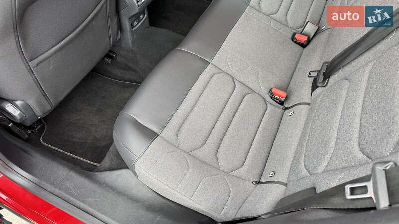 Хэтчбек Citroen e-C4 2023 в Киеве фото 43 Хэтчбек Citroen e-C4 2023 в Киеве