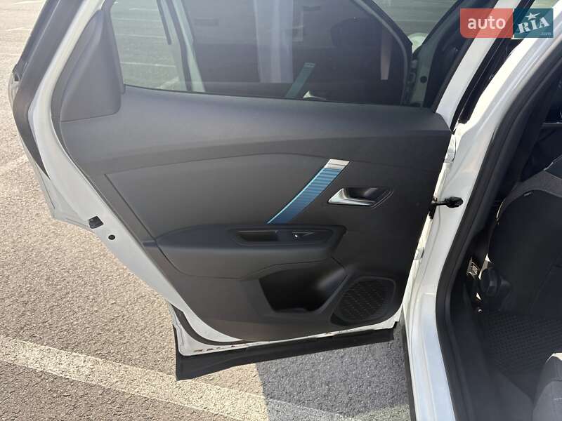 Хэтчбек Citroen e-C4 2021 в Львове