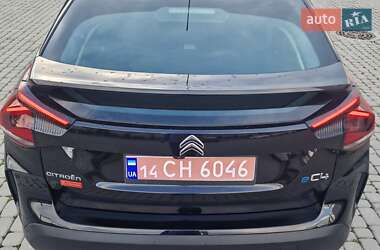 Хэтчбек Citroen e-C4 2022 в 