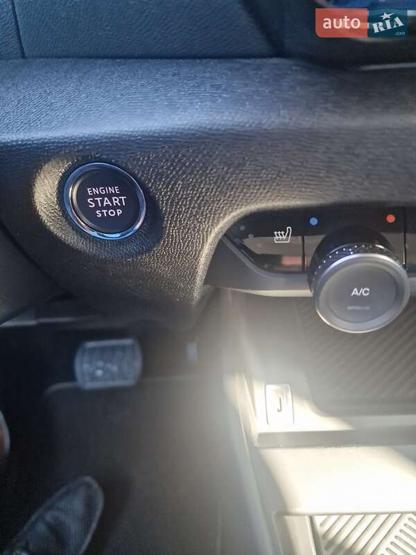 Хэтчбек Citroen e-C4 2022 в Львове