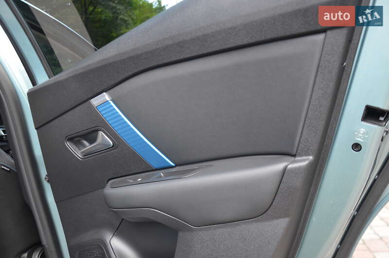 Хэтчбек Citroen e-C4 2021 в Стрые