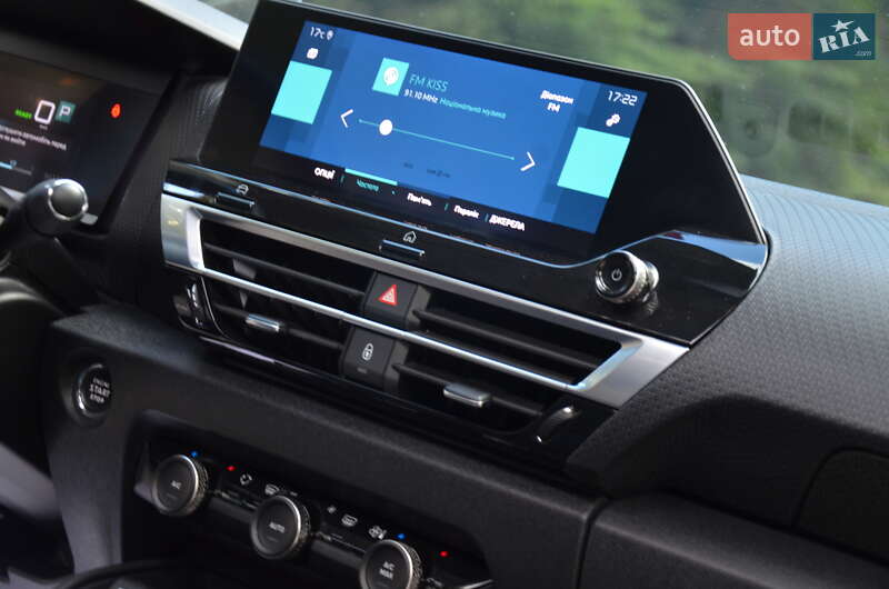 Хэтчбек Citroen e-C4 2021 в Стрые