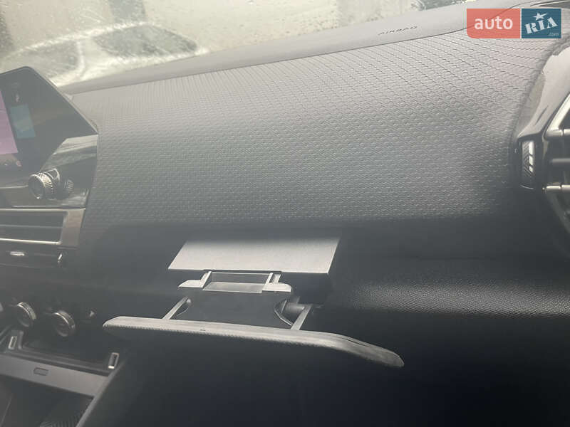 Хэтчбек Citroen e-C4 2021 в Житомире фото 13 Хэтчбек Citroen e-C4 2021 в Житомире