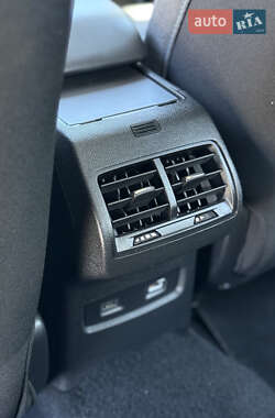 Хэтчбек Citroen e-C4 2023 в 