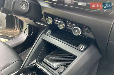 Хэтчбек Citroen e-C4 2022 в 