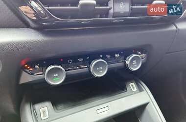 Хэтчбек Citroen e-C4 2023 в 