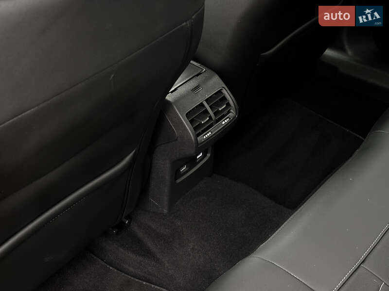 Хэтчбек Citroen e-C4 2021 в Львове