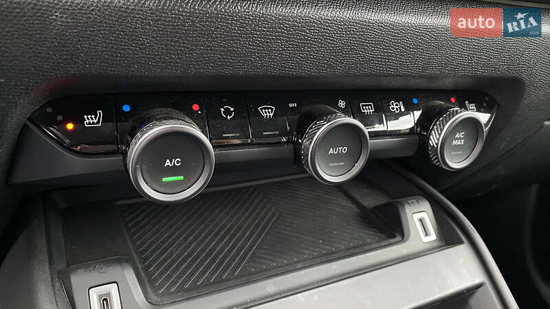 Хетчбек Citroen e-C4 2021 в Луцьку фото 56 Хетчбек Citroen e-C4 2021 в Луцьку