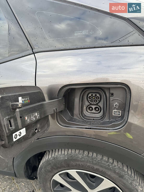 Хэтчбек Citroen e-C4 2022 в Кременце фото 11 Хэтчбек Citroen e-C4 2022 в Кременце