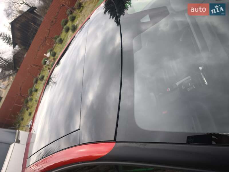 Хэтчбек Citroen e-C4 2021 в Дрогобыче