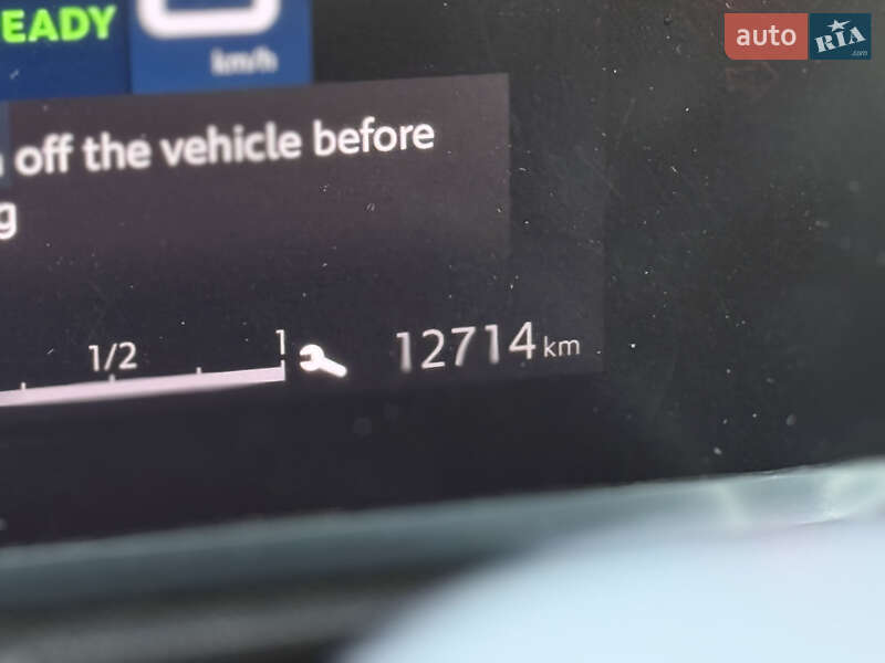 Хэтчбек Citroen e-C4 2022 в Львове