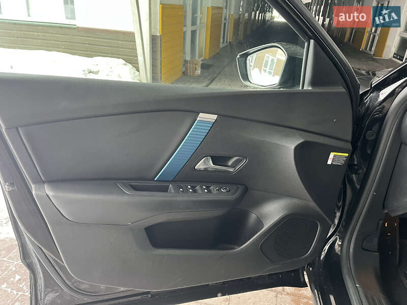 Хэтчбек Citroen e-C4 2021 в Львове