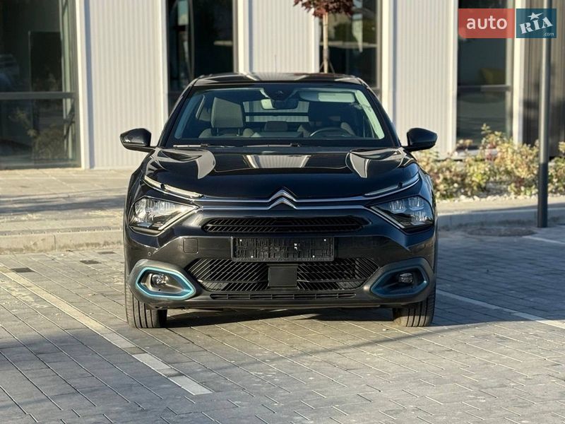 Хэтчбек Citroen e-C4 2021 в Городке