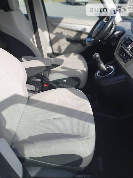 Універсал Citroen Grand C4 Picasso 2009 в Стрию