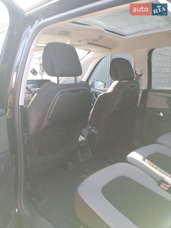 Минивэн Citroen Grand C4 Picasso 2015 в Сарнах