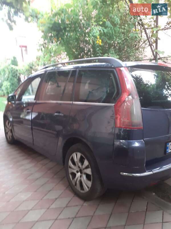 Мінівен Citroen Grand C4 Picasso 2011 в Чернівцях