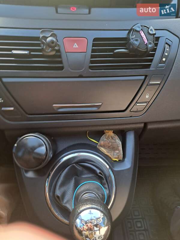 Минивэн Citroen Grand C4 Picasso 2011 в Бердичеве