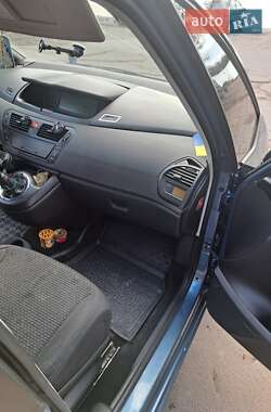 Минивэн Citroen Grand C4 Picasso 2011 в 