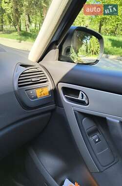 Мінівен Citroen Grand C4 Picasso 2013 в 