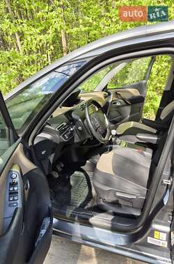 Минивэн Citroen Grand C4 Picasso 2014 в 