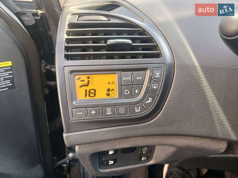 Минивэн Citroen Grand C4 Picasso 2010 в Ивано-Франковске фото 16 Минивэн Citroen Grand C4 Picasso 2010 в Ивано-Франковске