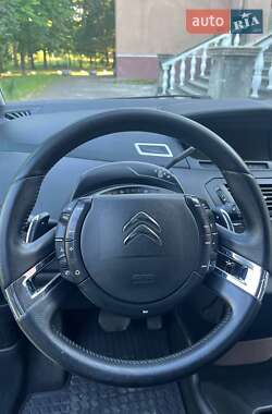 Минивэн Citroen Grand C4 Picasso 2011 в 